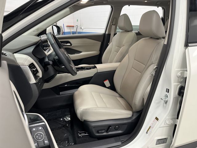 2023 Nissan Rogue SL photo 4