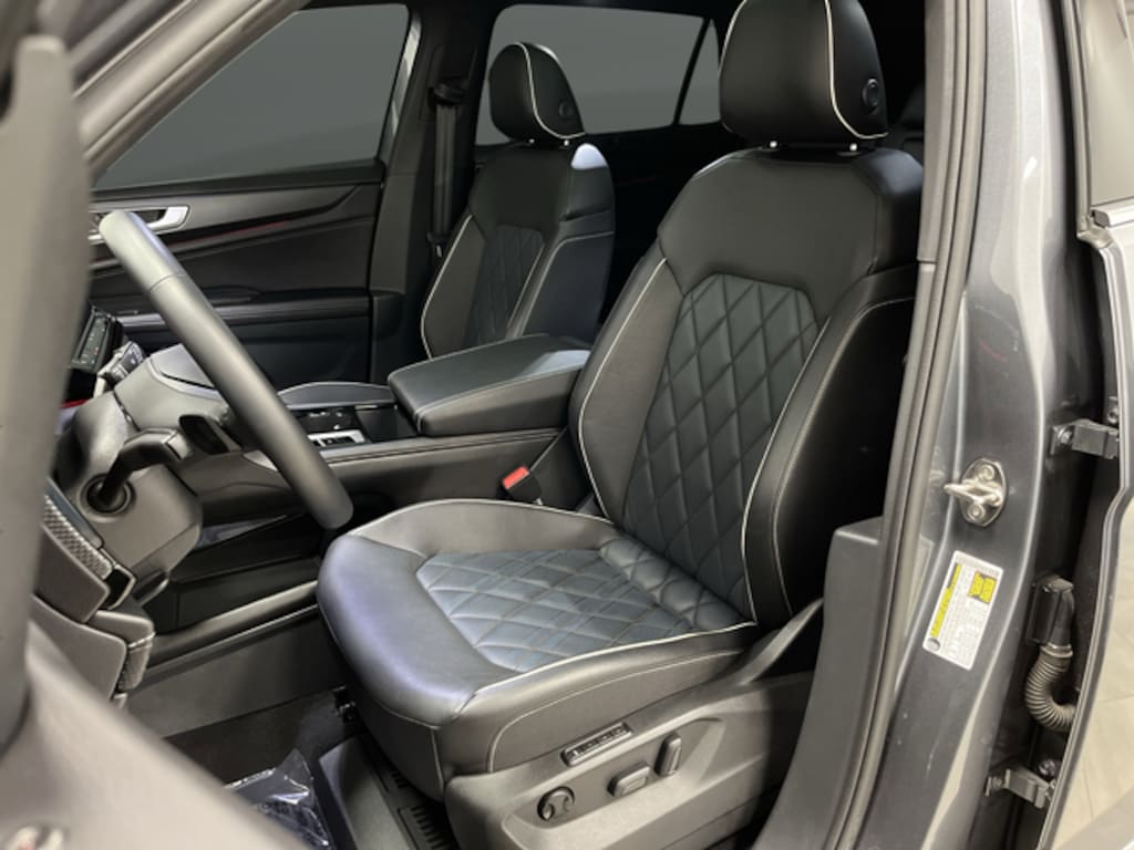 Used 2024 Volkswagen Atlas Cross Sport 2.0T SEL Premium R-Line SUV