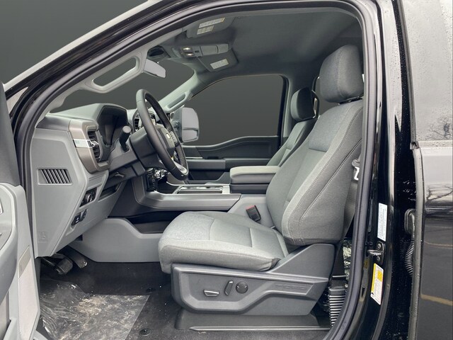 2025 Ford F-150 XLT - Photo 4