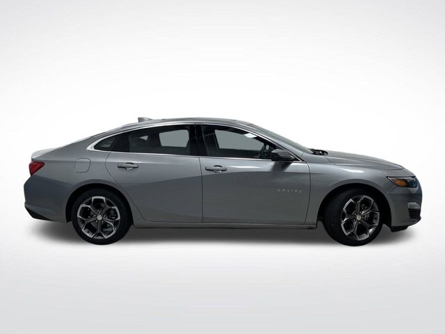 2024 Chevrolet Malibu 1LT photo 2