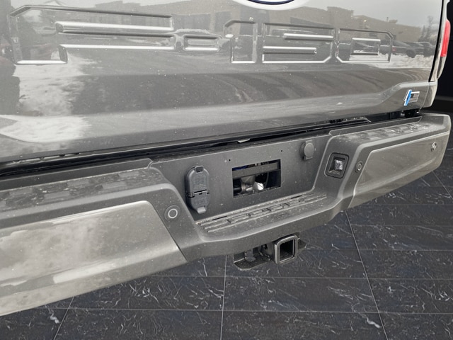 2025 Ford F-150 Lightning Flash - Photo 31