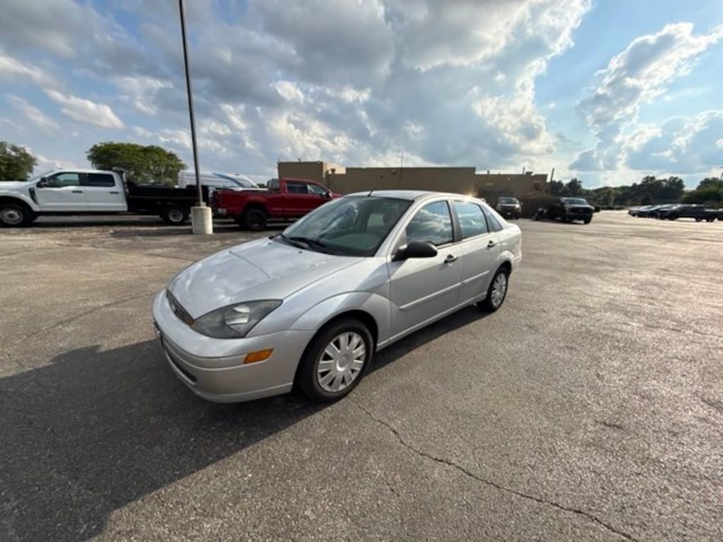 Used 2004 Ford Focus SE Sedan