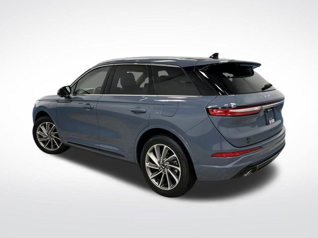 2024 Lincoln Corsair Grand Touring photo 3