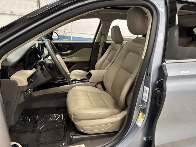 2022 Lincoln Corsair Reserve photo 4