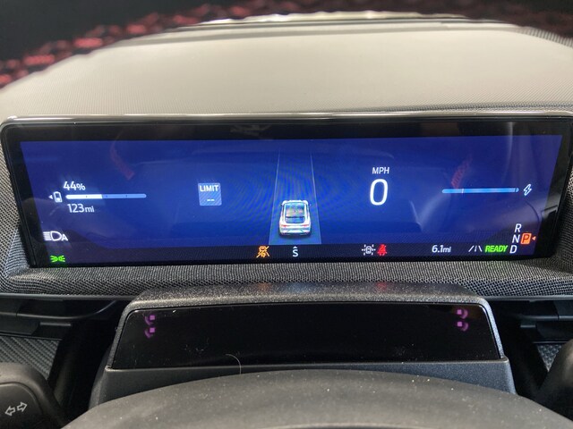 2025 Ford Mustang Mach-E Premium - Photo 18