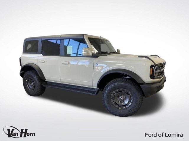 2025 Ford Bronco 4-Door Outer Banks's photo