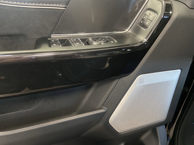 2025 Ford F-150 Lightning Platinum - Photo 31