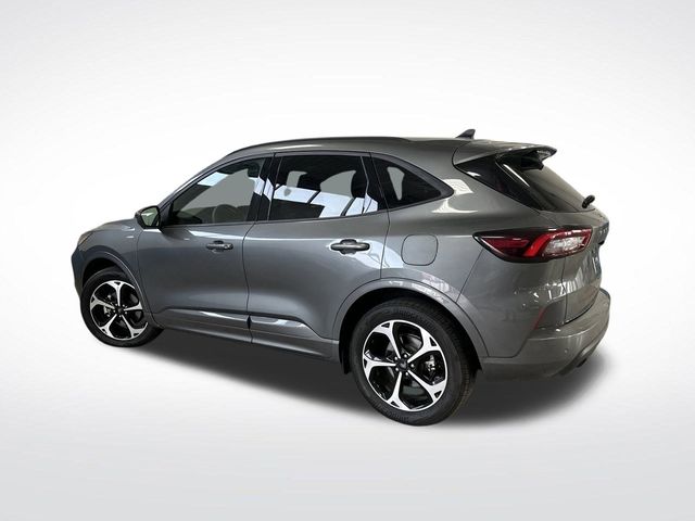 2025 Ford Escape Hybrid ST-Line Elite photo 2