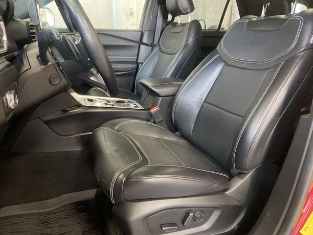 2021 Ford Explorer ST photo 4
