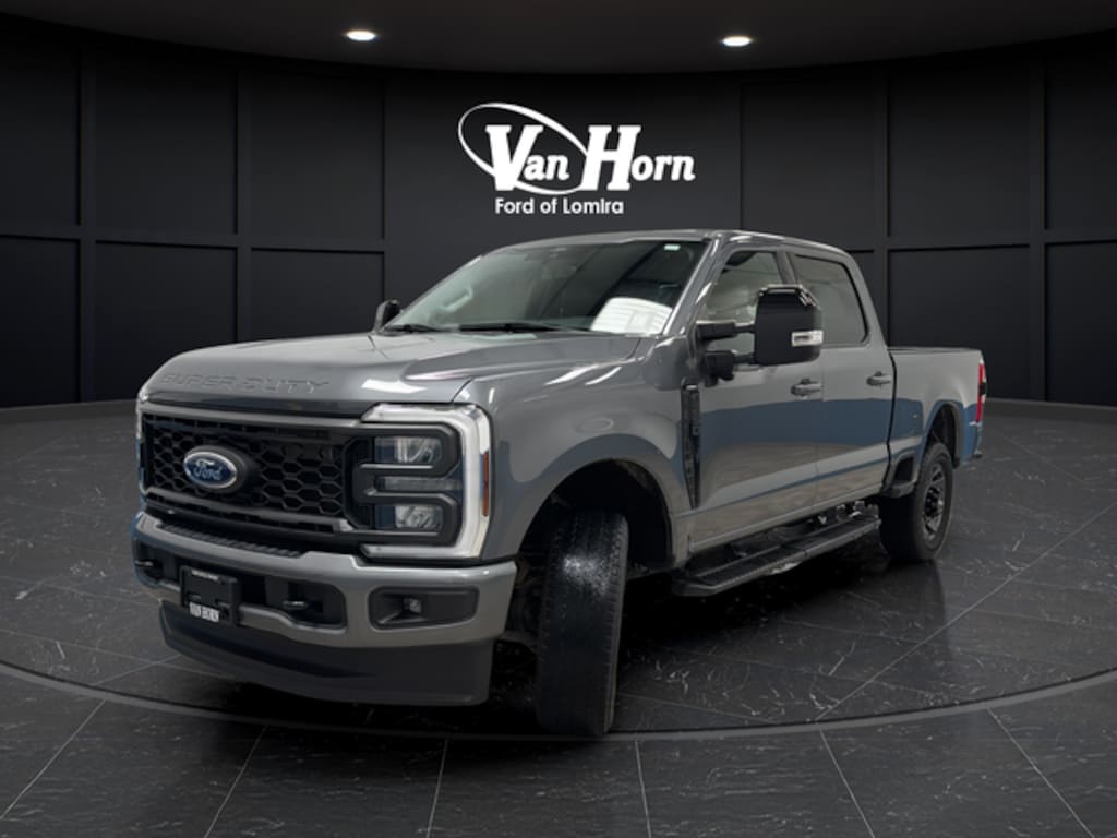 Used 2024 Ford F-250SD Lariat Truck