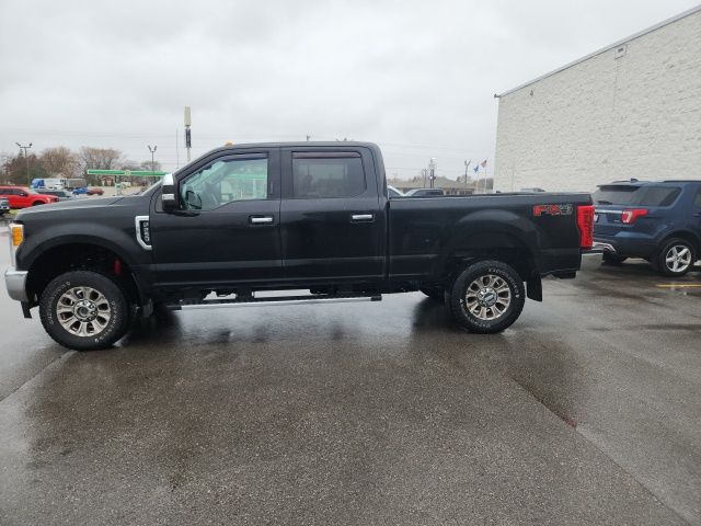 2017 Ford F-250 photo 2