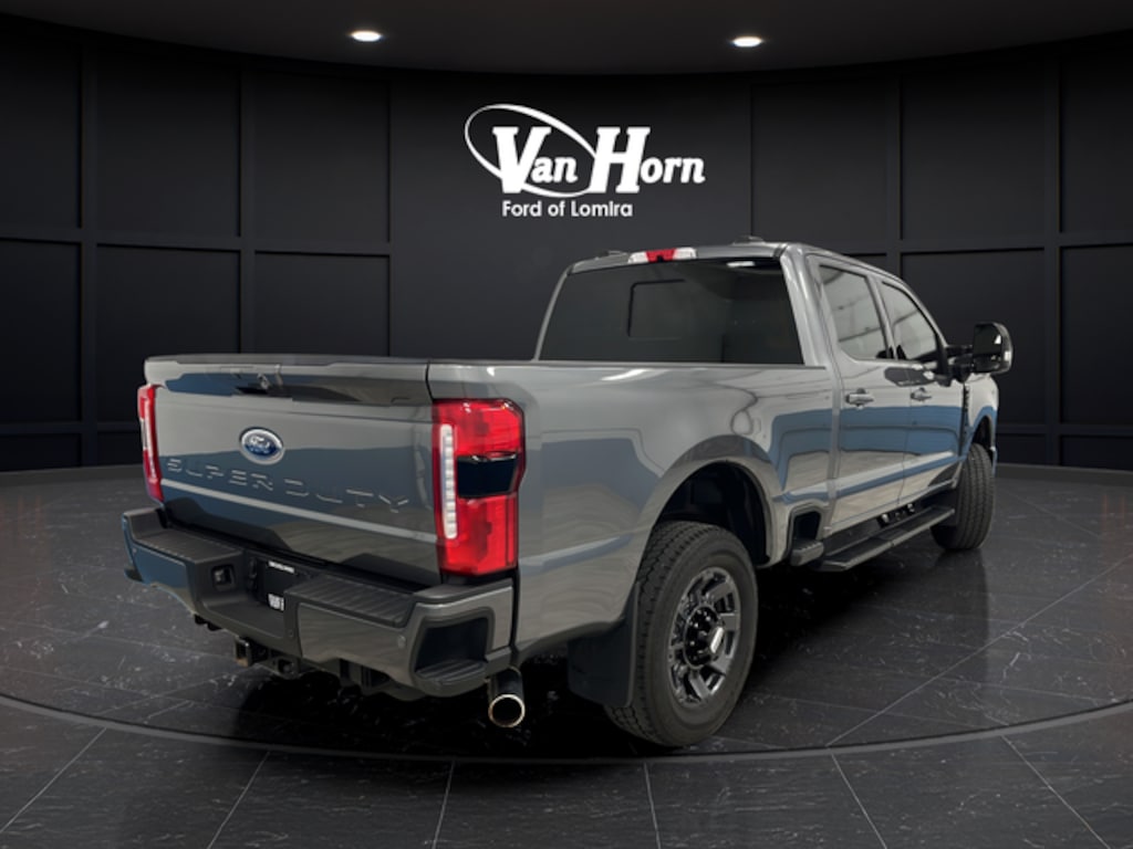 Used 2024 Ford F-250SD Lariat Truck