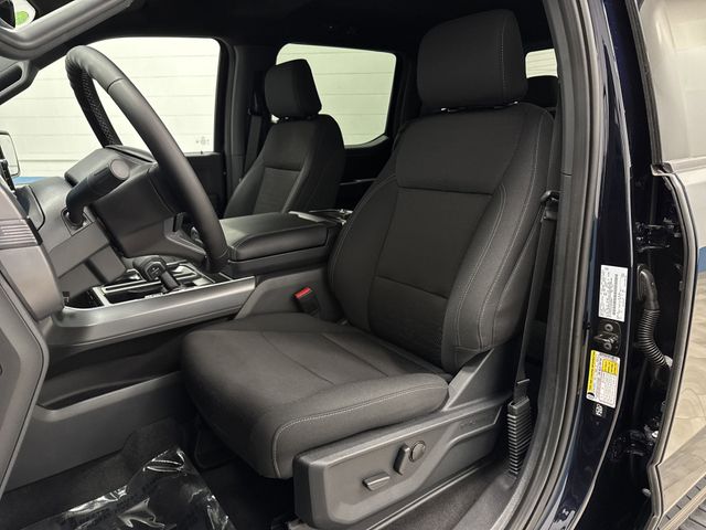 2025 Ford F-150 XLT photo 4