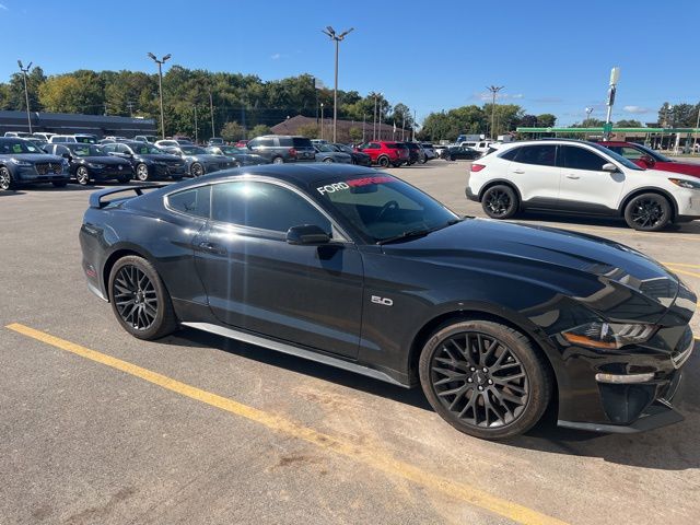 2019 Ford Mustang GT Premium photo 4