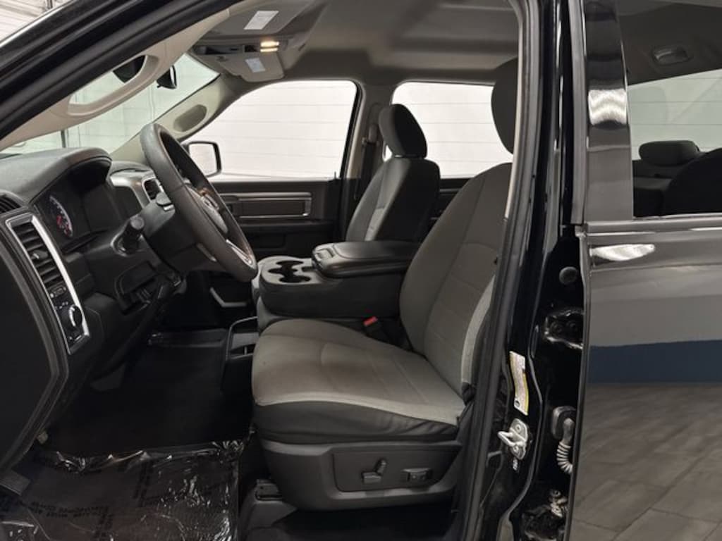 Used 2022 Ram 1500 Classic SLT Truck