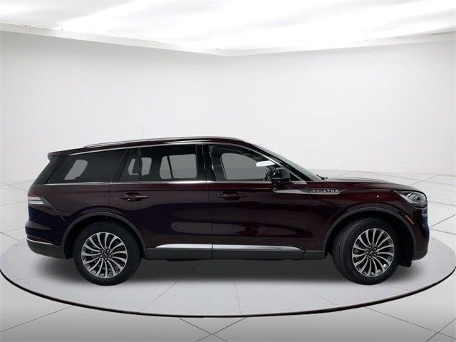 Used 2022 Lincoln Aviator Base with VIN 5LM5J6XC2NGL19204 for sale in Lomira, WI