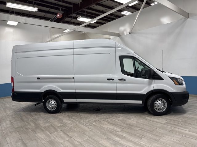 2024 Ford Transit photo 2