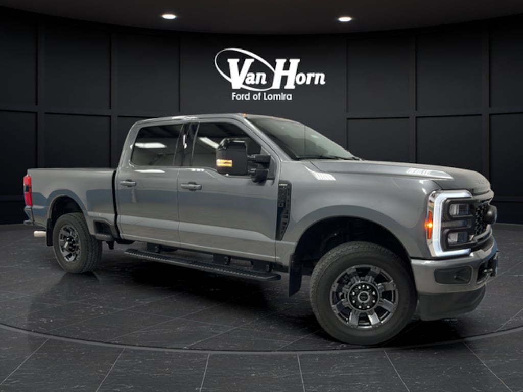 Used 2024 Ford F-250SD Lariat Truck
