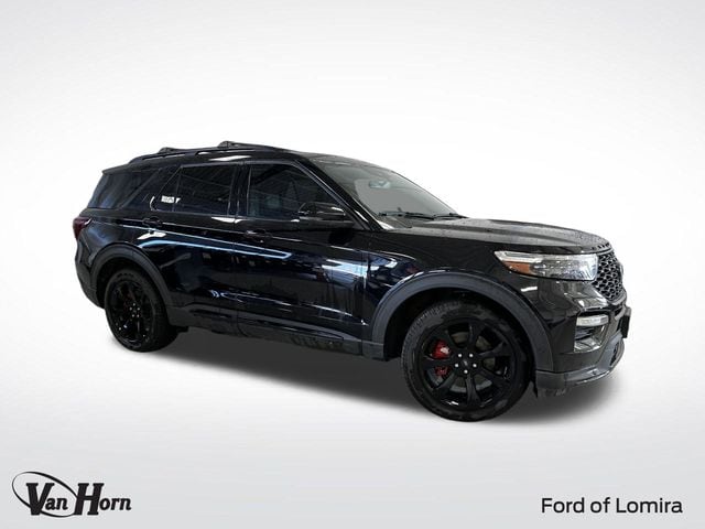 2021 Ford Explorer ST's photo