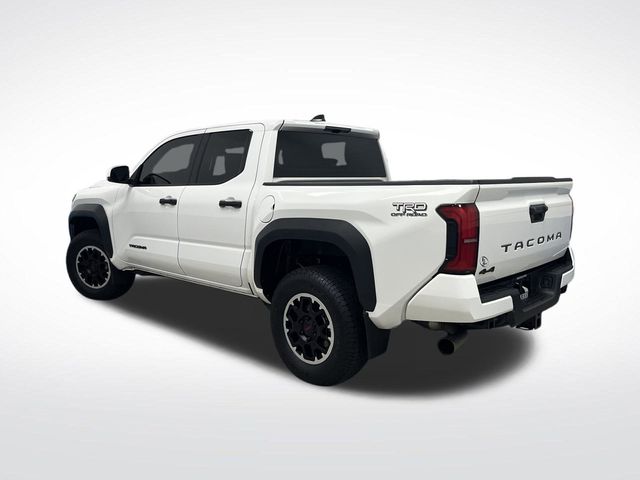 2024 Toyota Tacoma TRD Off-Road photo 3