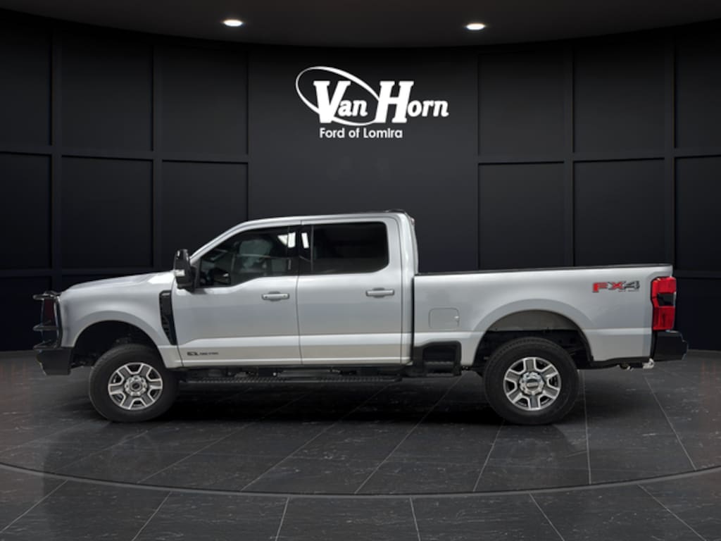 Used 2024 Ford F-250SD Lariat Truck