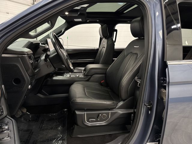 2022 Ford Expedition MAX Platinum photo 3