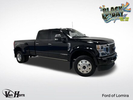 2022 Ford F-450SD Platinum Truck