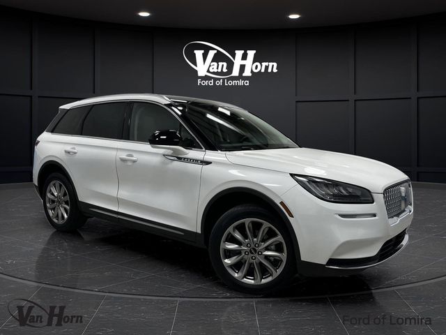 2022 Lincoln Corsair Base's photo