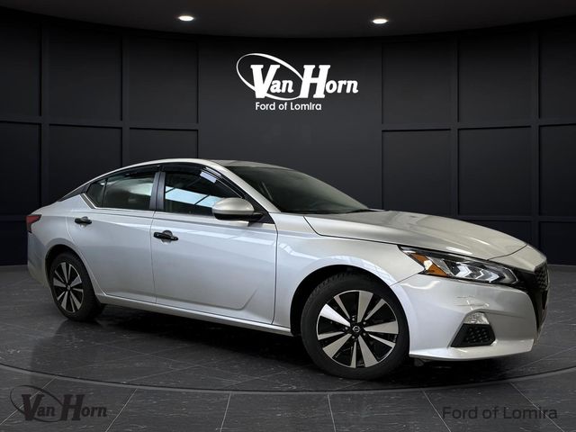 2022 Nissan Altima SV