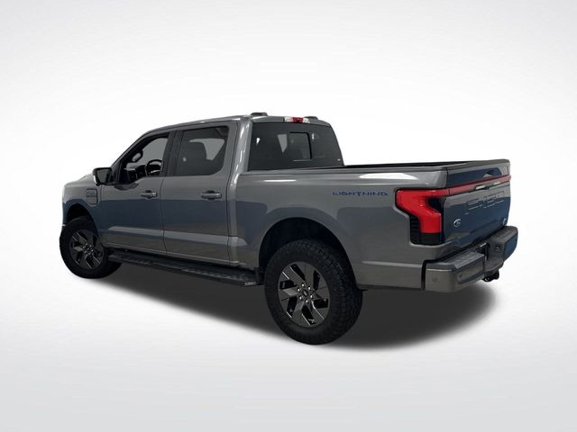 2022 Ford F-150 Lightning Lariat photo 3