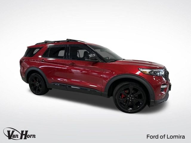 2020 Ford Explorer ST's photo