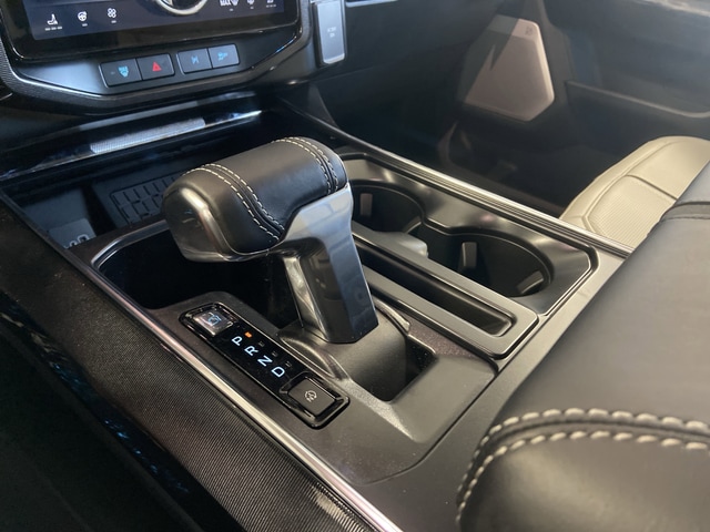 2025 Ford F-150 Lightning Platinum - Photo 22