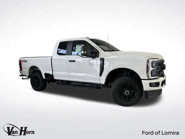 2026 Ford F-350 Super Duty XL's photo