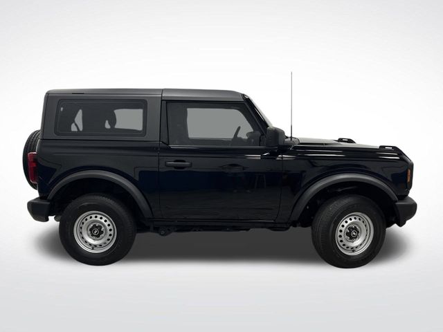 2023 Ford Bronco Base photo 2