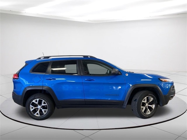 Used 2018 Jeep Cherokee Trailhawk with VIN 1C4PJMBXXJD505647 for sale in Lomira, WI