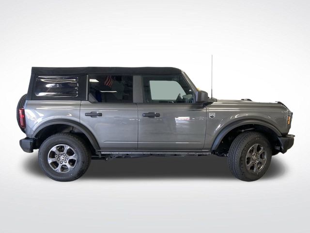 2022 Ford Bronco Big Bend photo 2