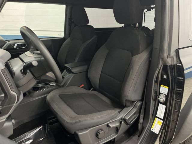 2023 Ford Bronco Base photo 4