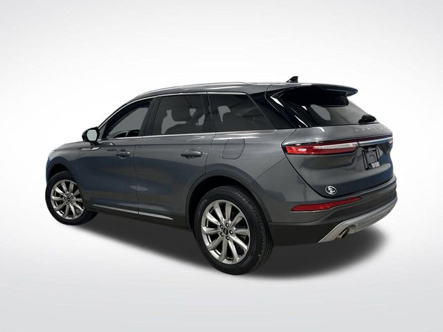 2022 Lincoln Corsair Standard photo 2