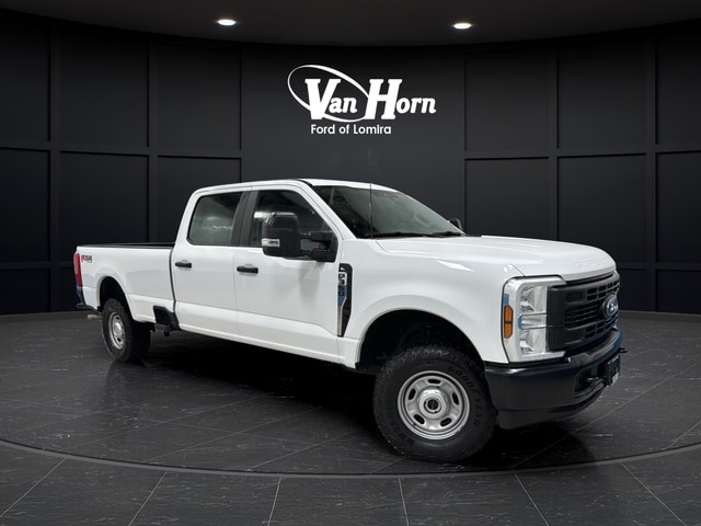 2025 Ford F-350 XL 4x4 Crew Cab 176 in SRW's photo