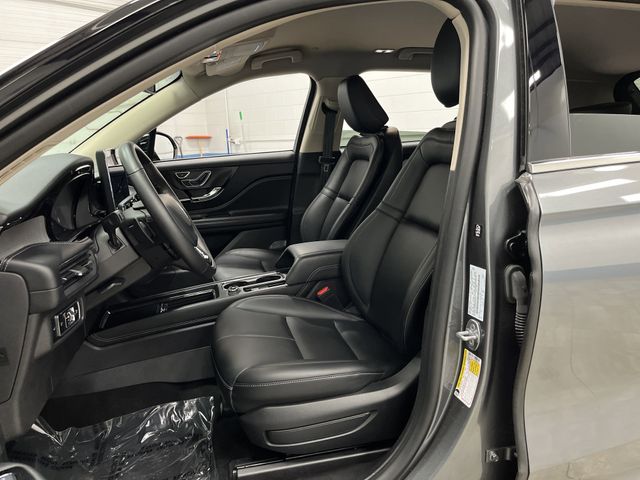 2024 Lincoln Corsair Premiere photo 3