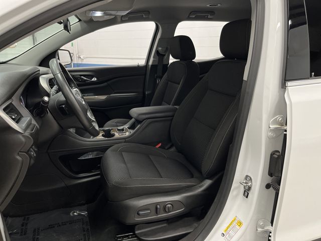 2022 Gmc Acadia SLE photo 3