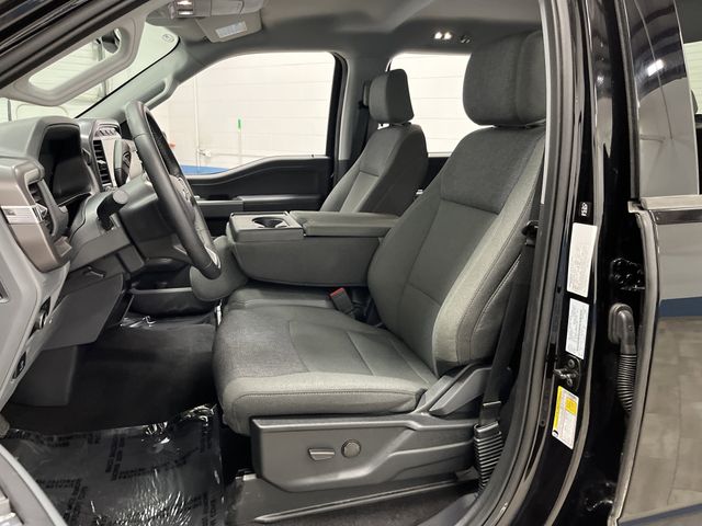 2024 Ford F-150 XLT photo 4