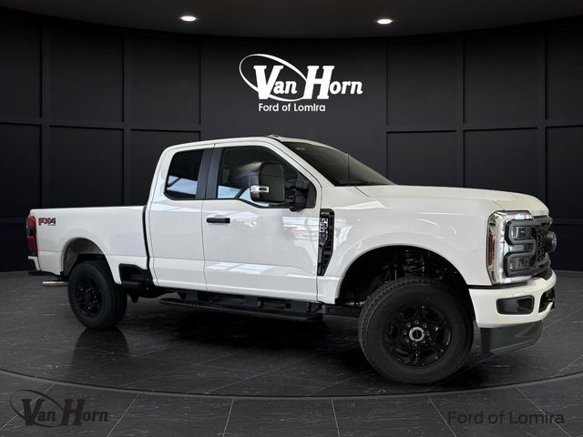 2026 Ford F-350 Super Duty XL's photo