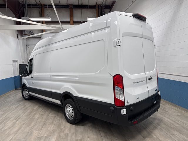 2024 Ford Transit photo 3
