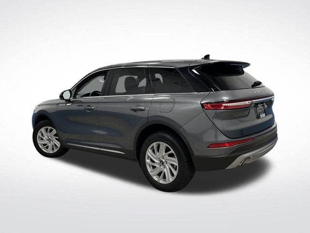 2023 Lincoln Corsair Standard photo 2
