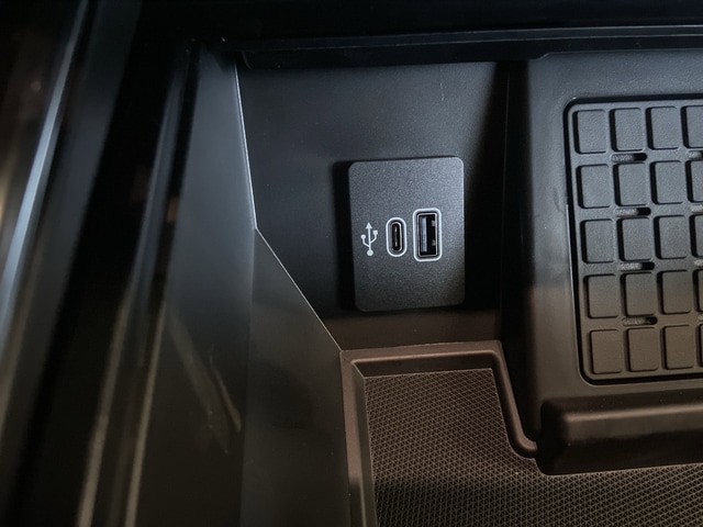 2025 Ford F-150 Lightning Platinum - Photo 23