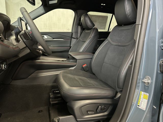 2026 Ford Explorer ST photo 4