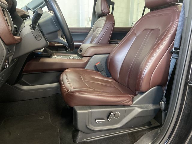 2023 Ford Expedition MAX Limited photo 4