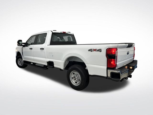 2023 Ford F-350 photo 3