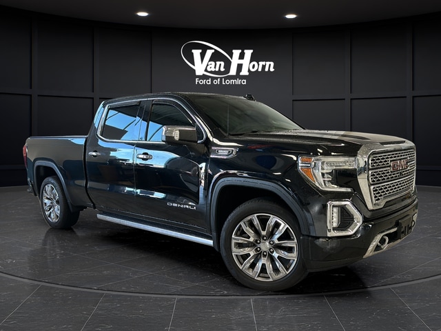 2021 GMC Sierra 4WD Crew Cab Short Box Denali's photo
